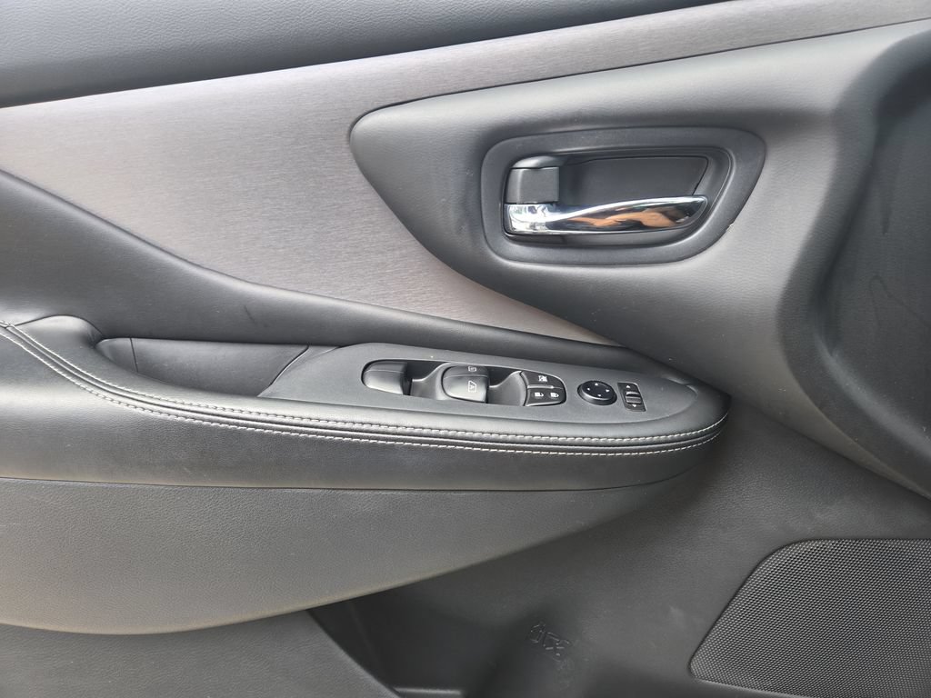 Used 2021 Nissan Murano SV FWD image 25