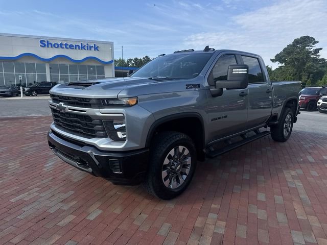 Used 2024 Chevrolet Silverado 2500 Custom w/ Custom Value Package AWD/4WD video 1