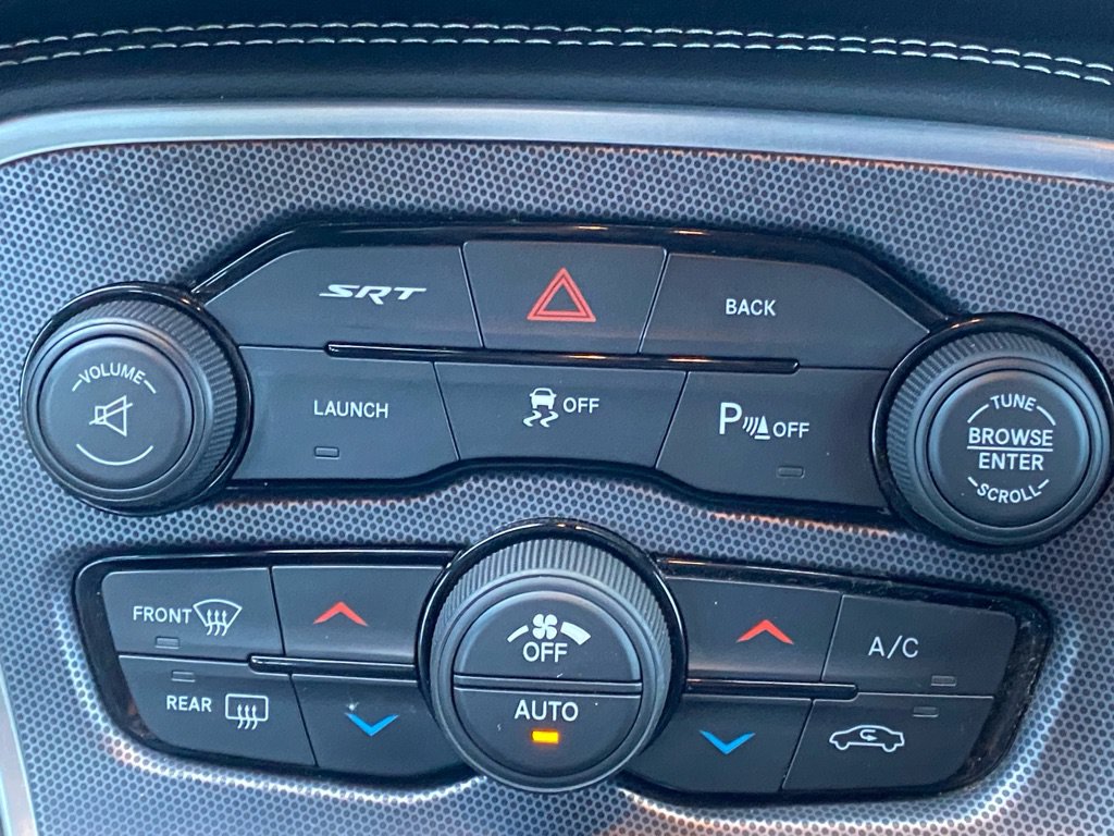 Used 2015 Dodge Challenger SRT RWD image 24