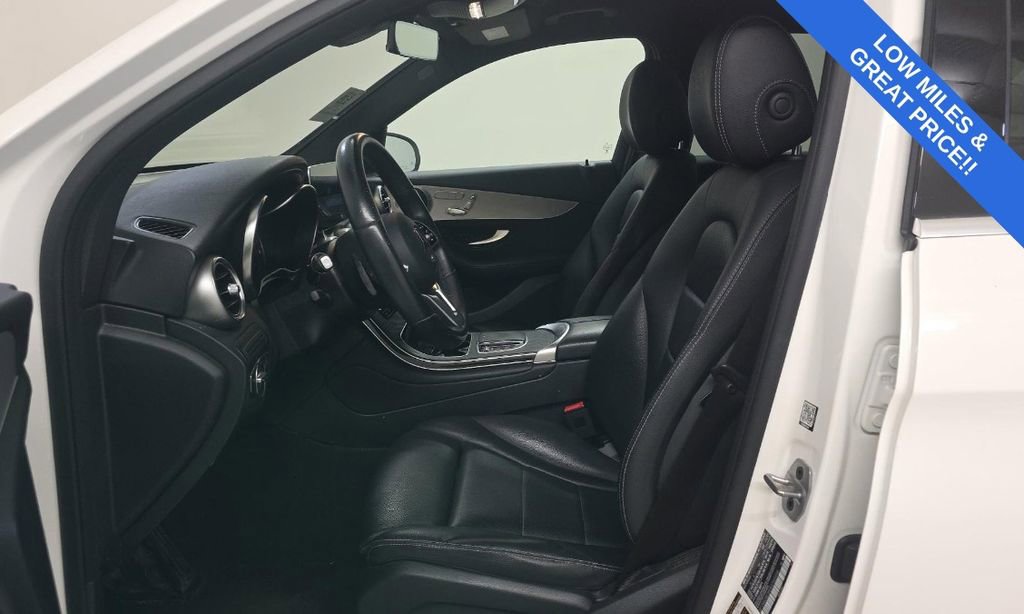 Used 2022 Mercedes-Benz GLC 300 image 4