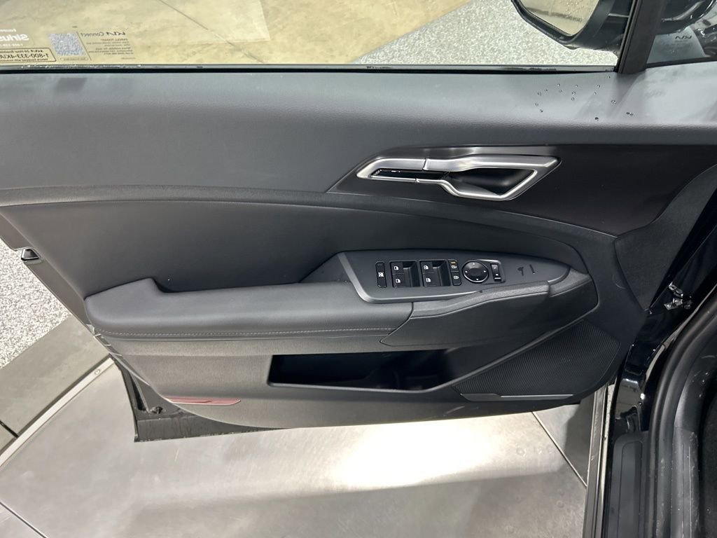 New 2026 Kia Sportage EX image 12