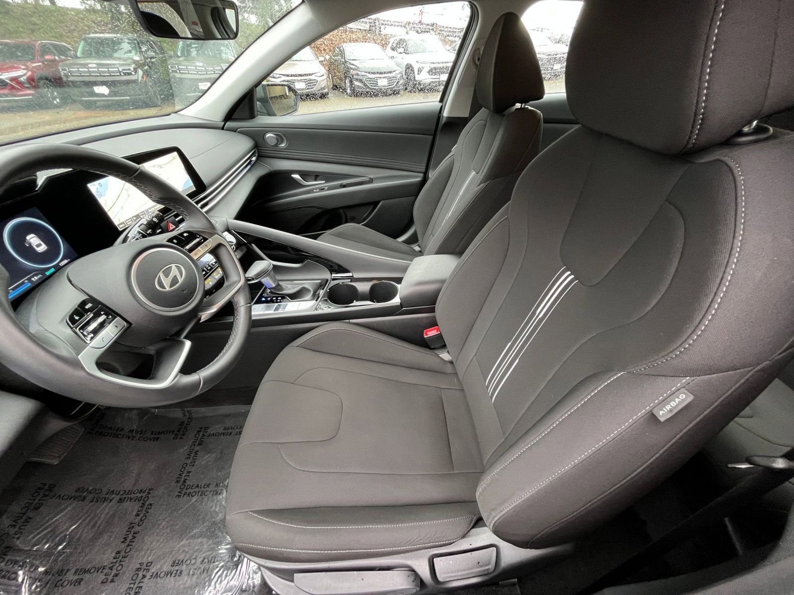 Used 2025 Hyundai Elantra SEL FWD image 29