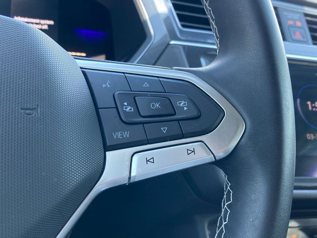 Used 2022 Volkswagen Tiguan SE image 14