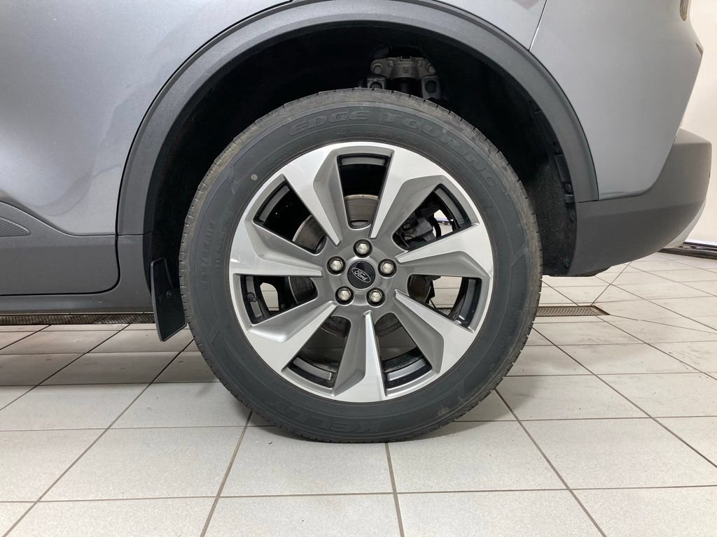 Used 2024 Ford Escape Platinum AWD/4WD image 27