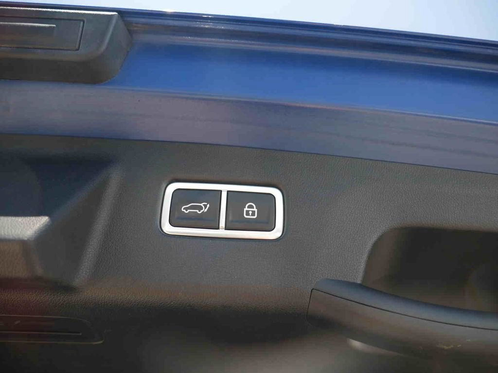 Used 2021 Kia Sorento SX FWD image 9