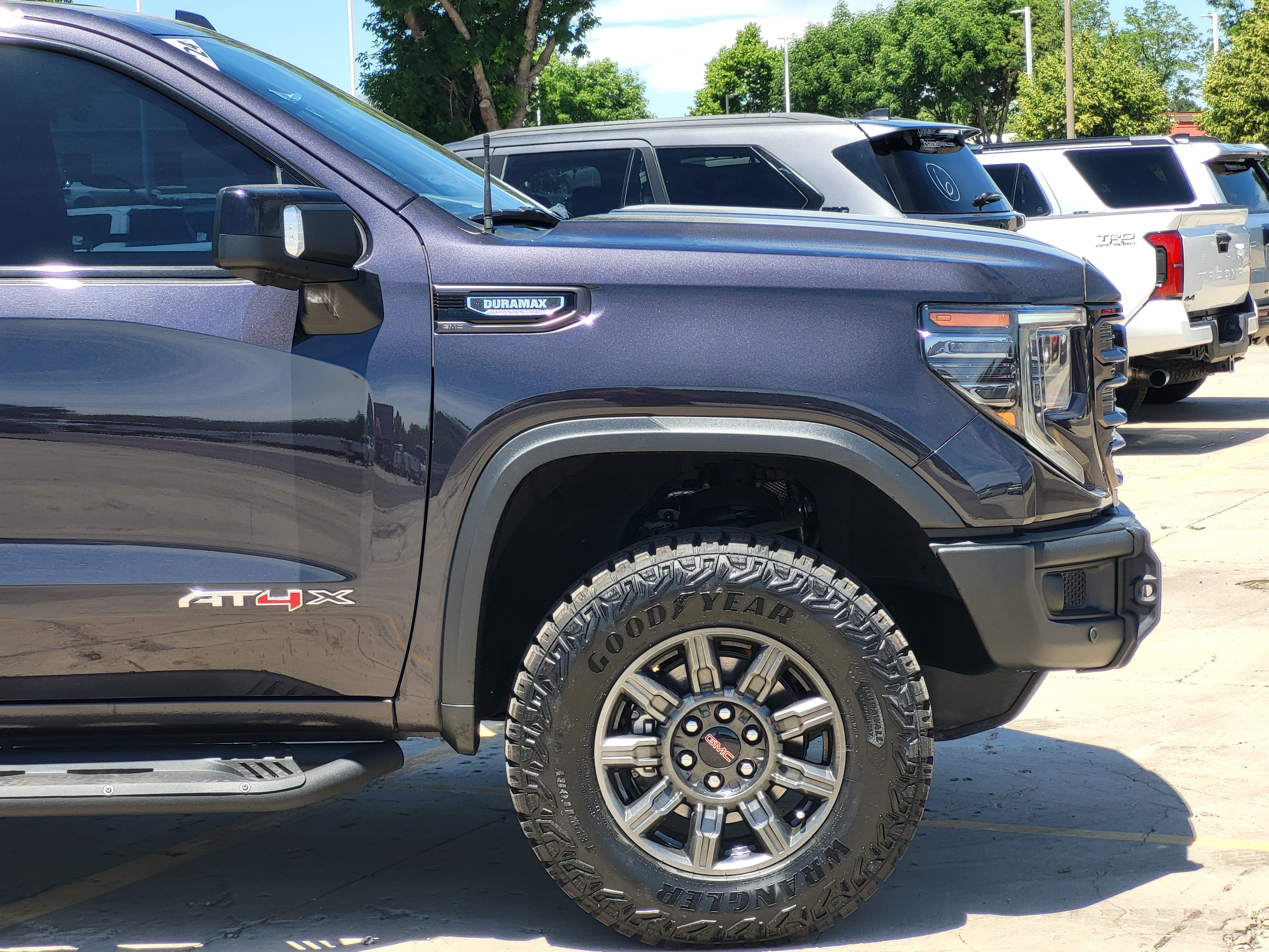 Used 2024 GMC Sierra 1500 AT4X AWD/4WD image 7