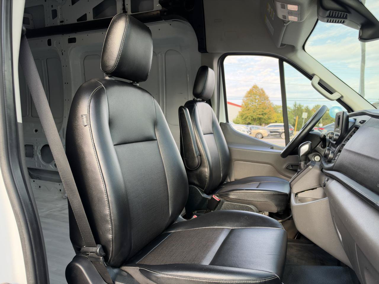Used 2022 Ford Transit 250 148 High Roof RWD image 11