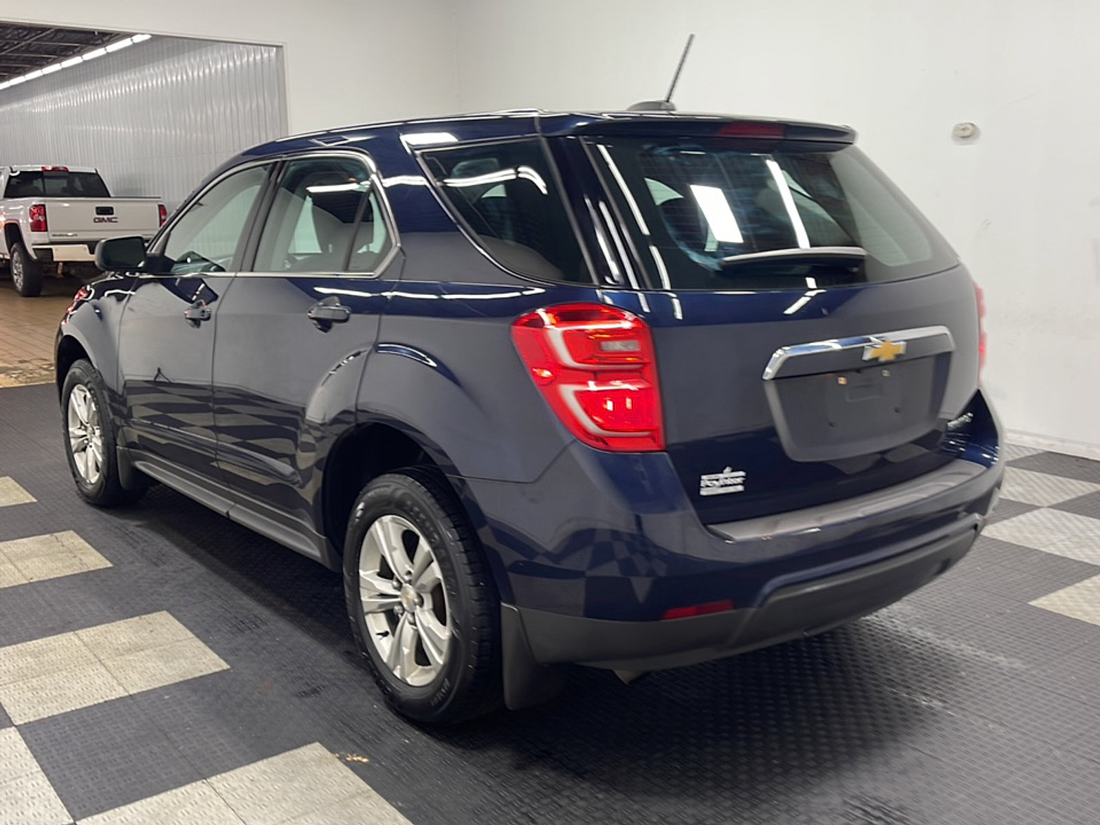 Used 2016 Chevrolet Equinox LS FWD image 15