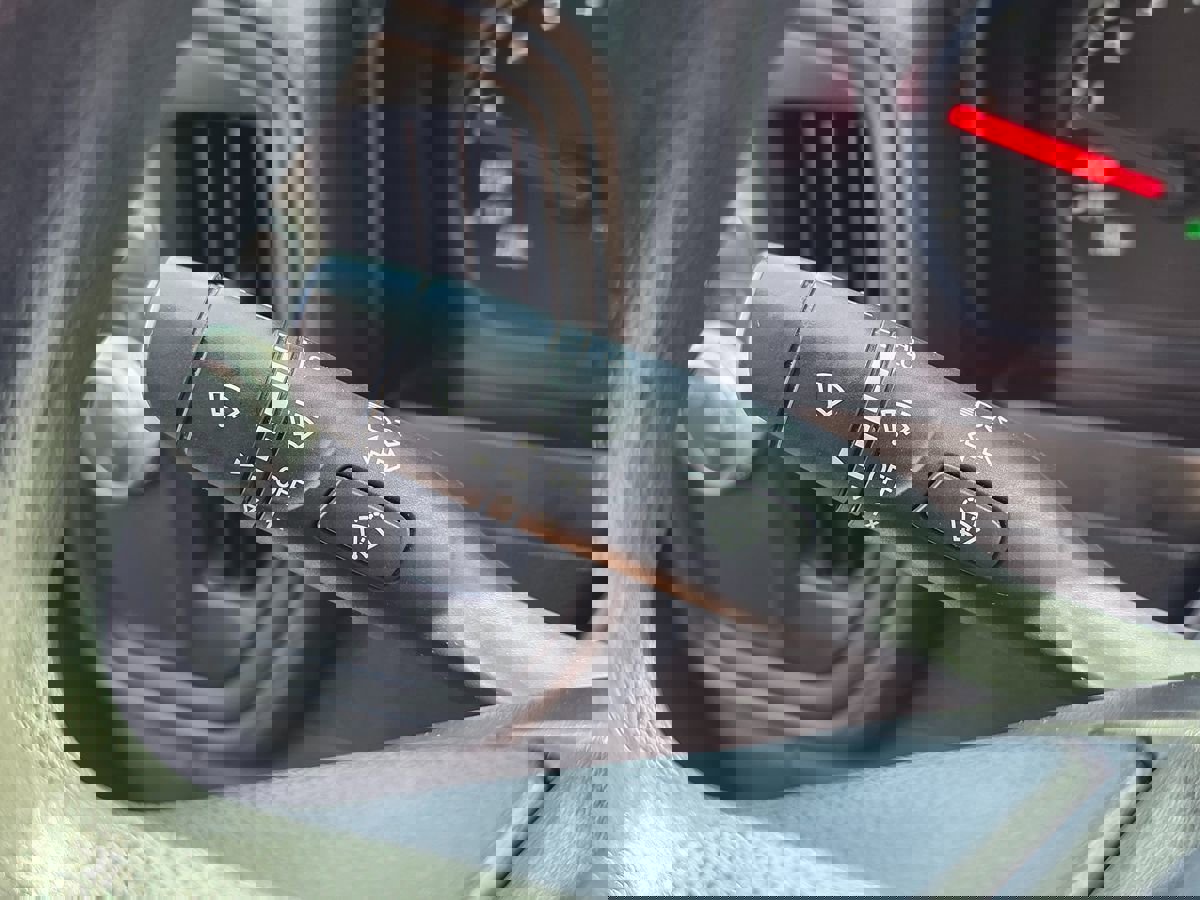 Used 2021 Chevrolet Silverado 1500 Custom image 40