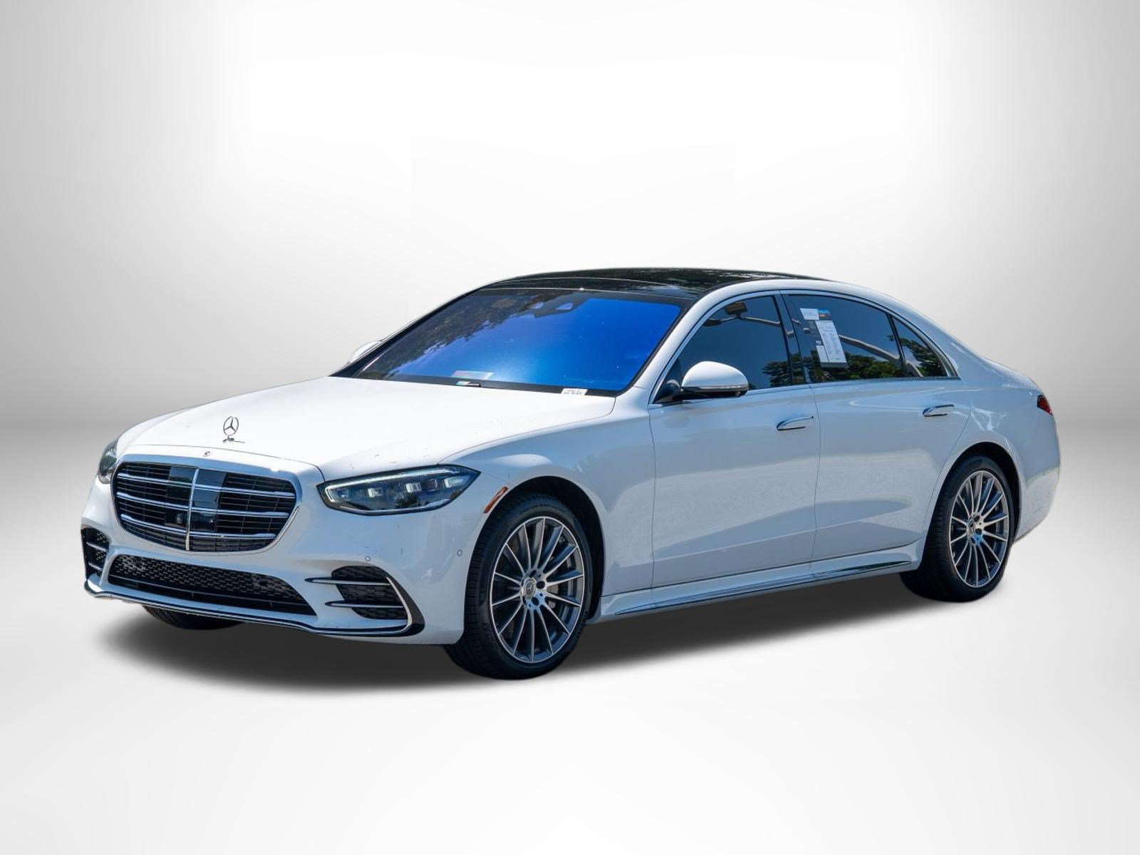 Used 2025 Mercedes-Benz S 580 4MATIC Sedan image 3