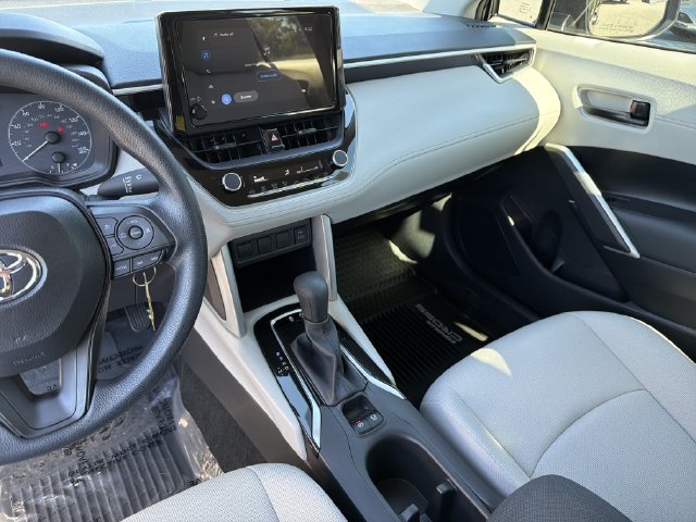 Used 2025 Toyota Corolla Cross L FWD image 28