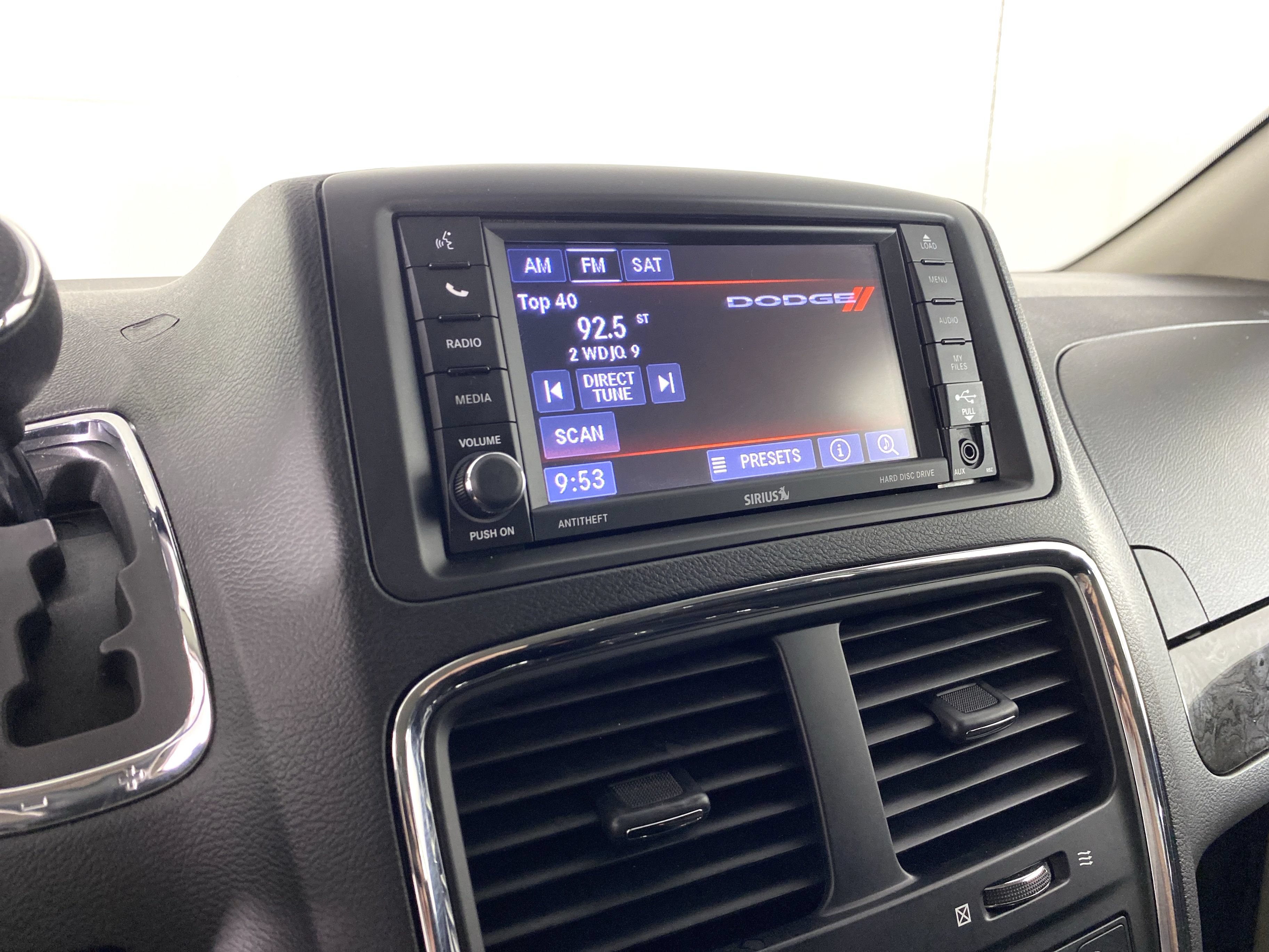 Used 2019 Dodge Grand Caravan SE w/ UConnect Hands-Free Group FWD image 26