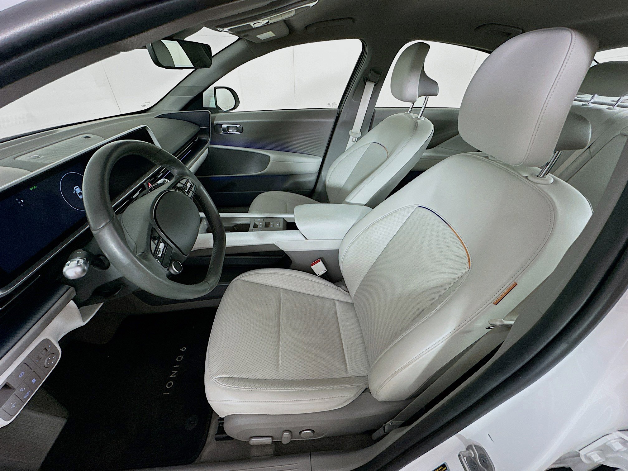 Used 2024 Hyundai Ioniq 6 Limited RWD image 13