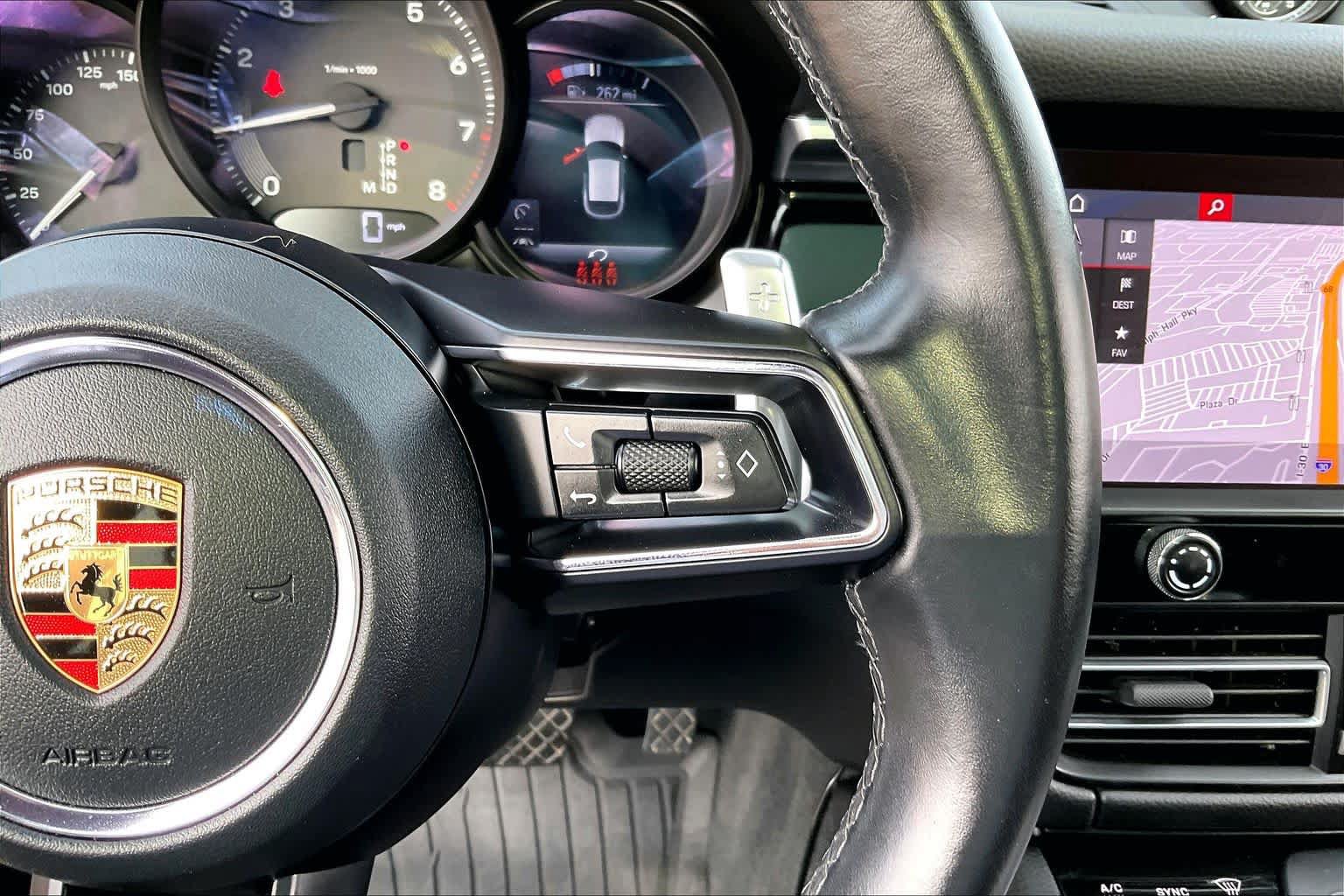 Used 2024 Porsche Macan AWD/4WD image 21