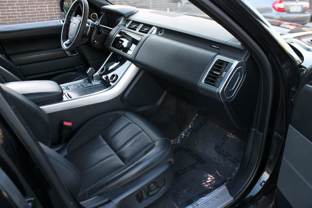 Used 2020 Land Rover Range Rover Sport HST AWD/4WD image 17