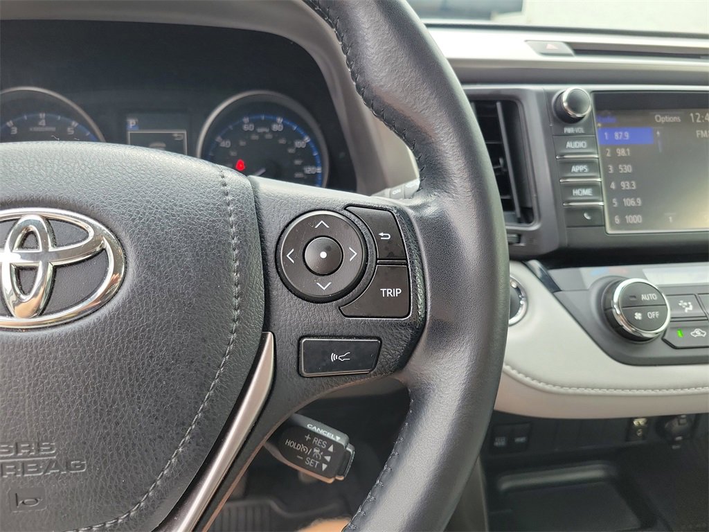 Used 2018 Toyota RAV4 XLE image 31