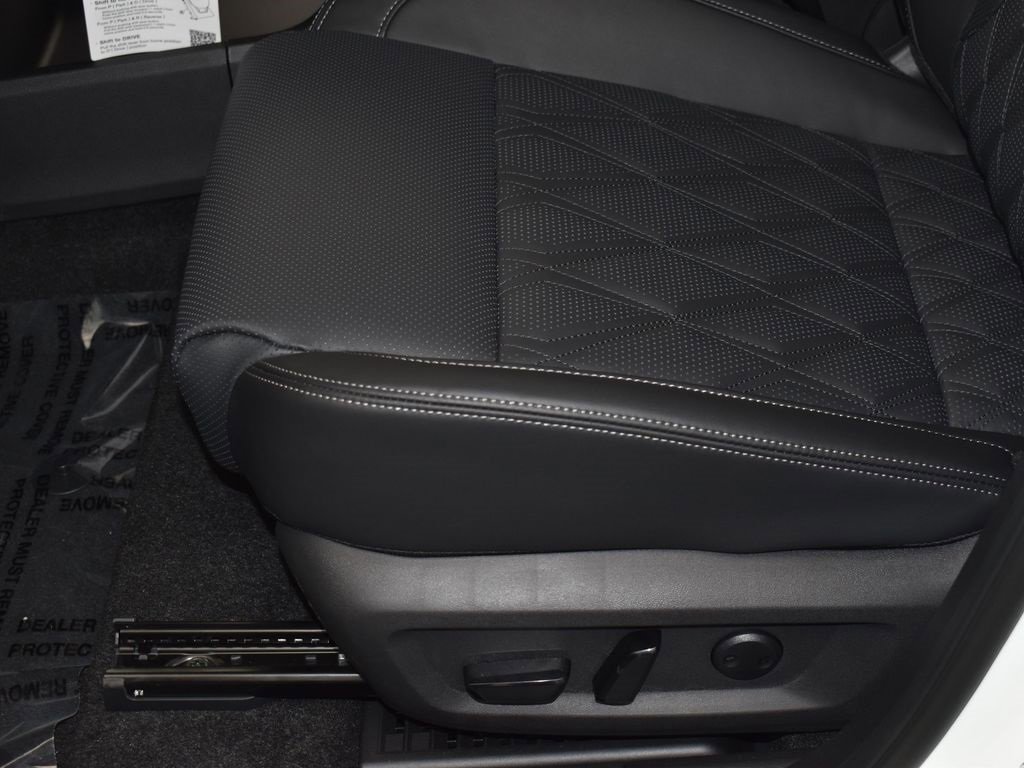 New 2026 Nissan Rogue Platinum image 17