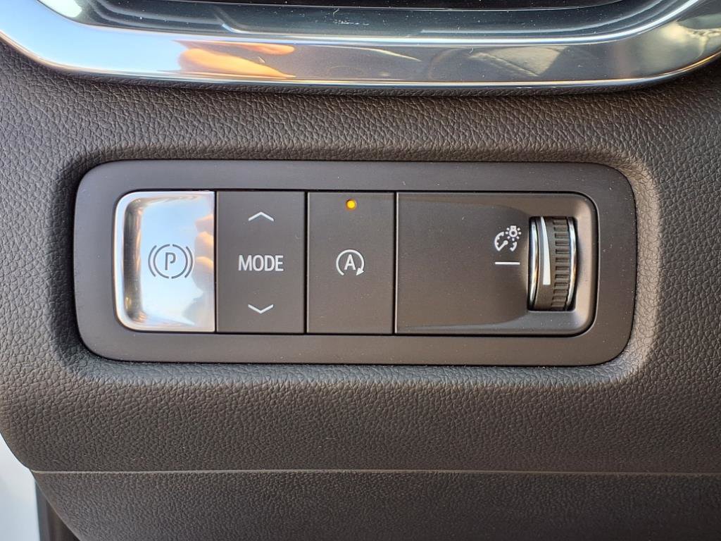 Used 2025 GMC Acadia Elevation image 13