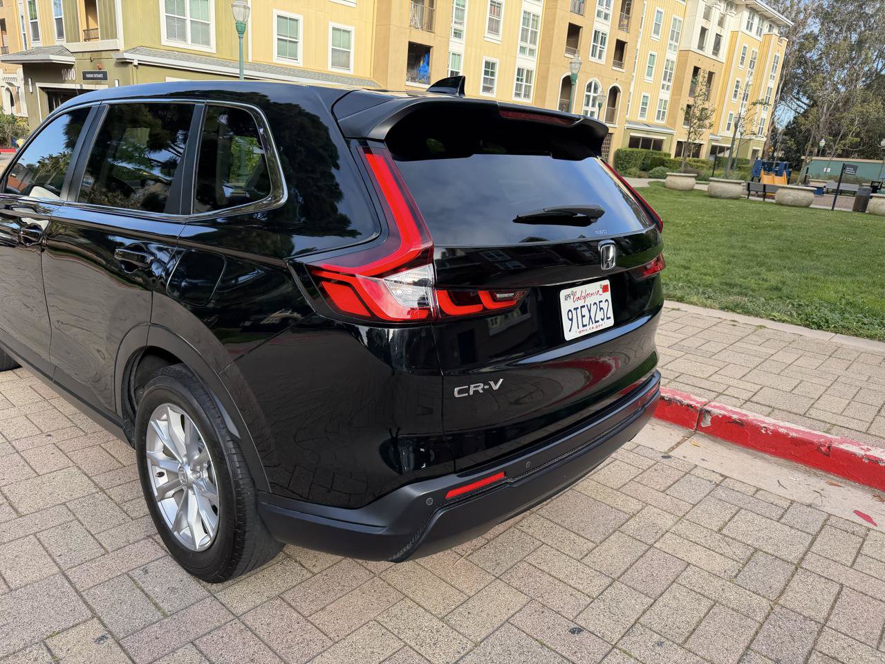 Used 2025 Honda CR-V EX-L image 24