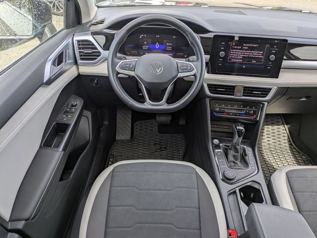 Certified 2025 Volkswagen Taos SE AWD/4WD image 16