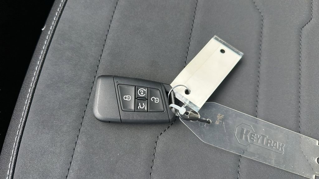 New 2026 Volkswagen Taos SE image 26