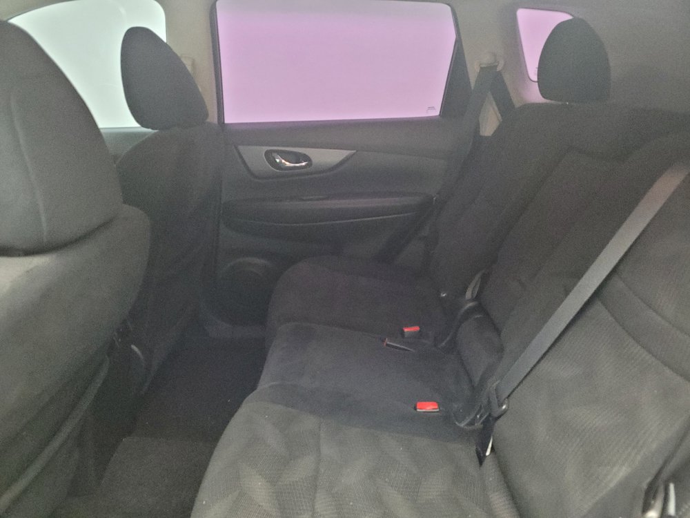 Used 2016 Nissan Rogue S AWD/4WD image 18
