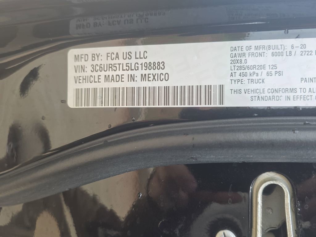 Used 2020 RAM 2500 Limited w/ Black Appearance Package AWD/4WD image 35