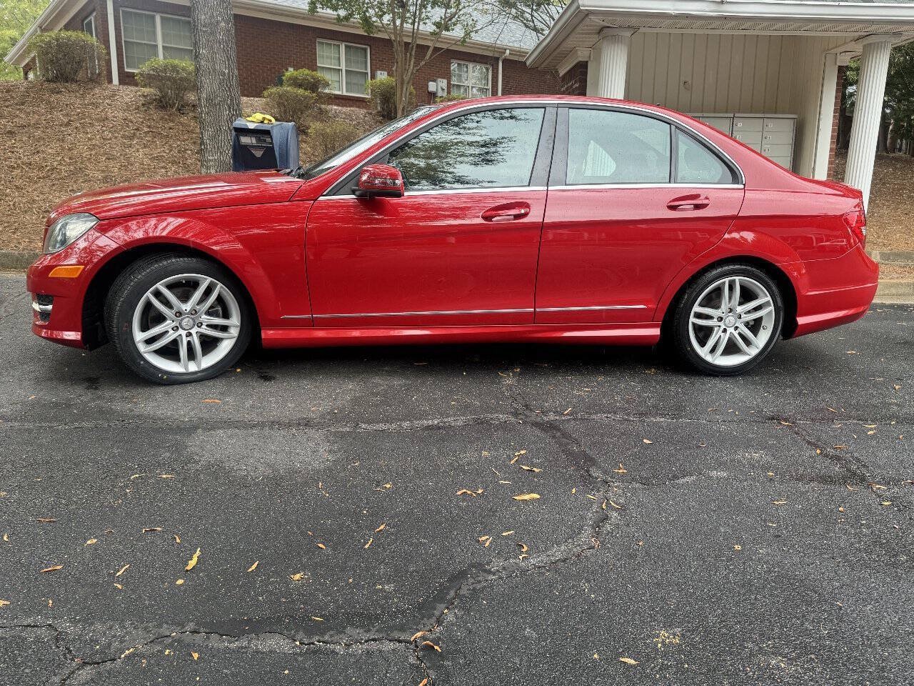 Used 2012 Mercedes-Benz C 300 4MATIC Sedan w/ Multimedia Pkg image 3