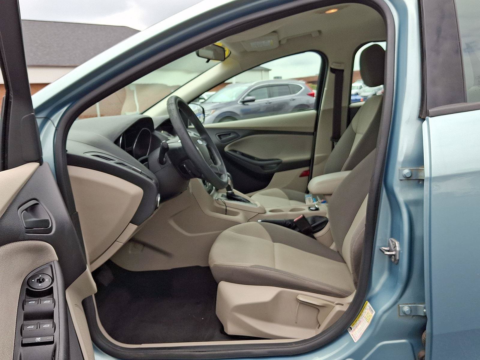 Used 2012 Ford Focus SE FWD image 13