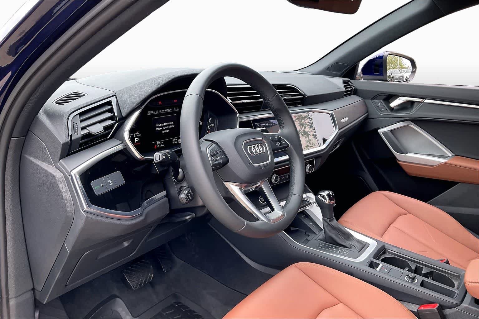 Used 2025 Audi Q3 2.0T Premium Plus w/ Premium Plus Package AWD/4WD image 18