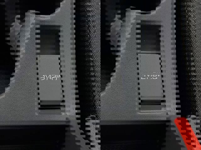 Certified 2025 Subaru Crosstrek 2.0i Premium w/ Popular Package #4 image 31