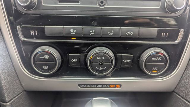 Used 2017 Volkswagen Passat 1.8T S image 34