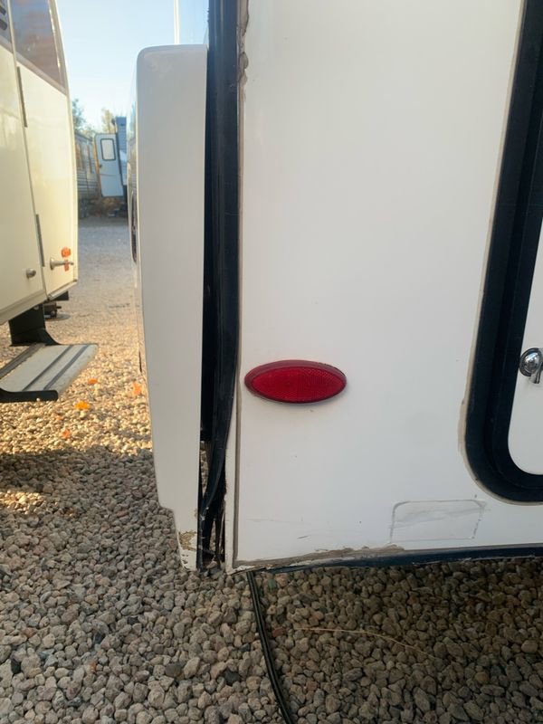 Used 2022 Ford E-450 and Econoline 450 Super Duty w/ Motorhome Prep Package image 37