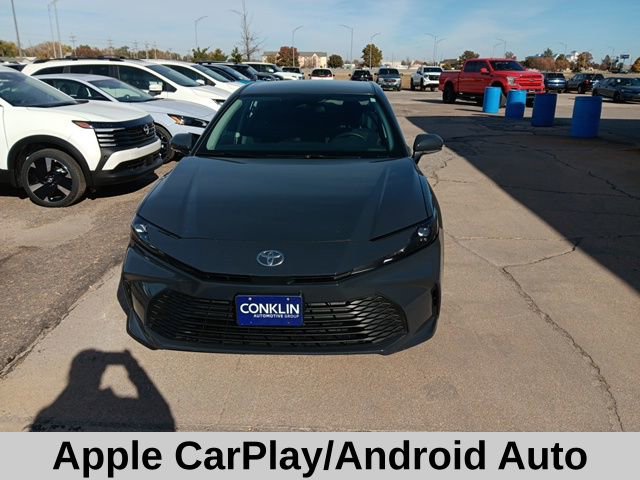Used 2025 Toyota Camry LE image 10