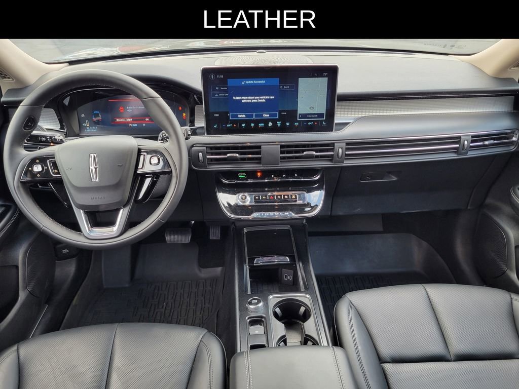Used 2025 Lincoln Corsair AWD w/ Equipment Group 101A image 8