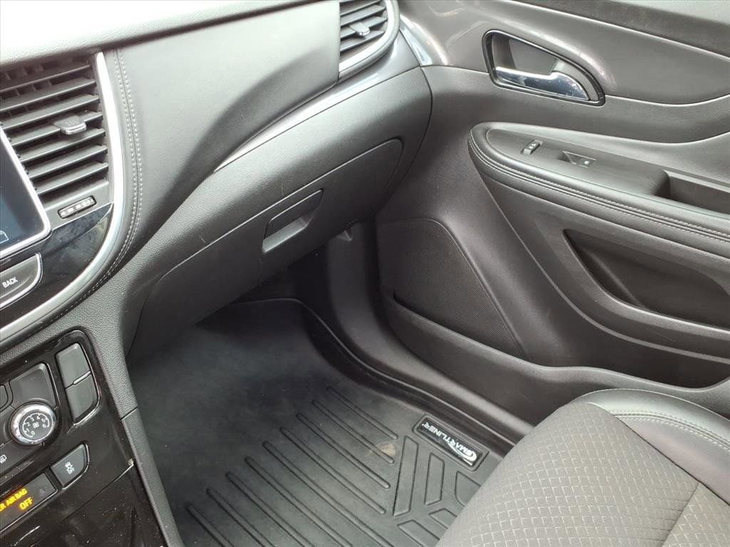 Used 2020 Buick Encore Preferred image 33