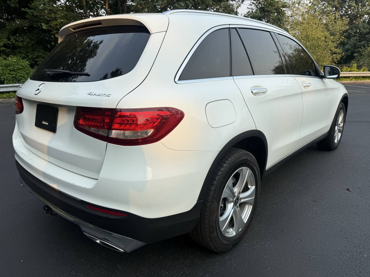 Used 2017 Mercedes-Benz GLC 300 4MATIC w/ Premium 1 Package image 29