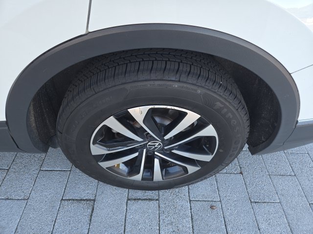 Used 2024 Volkswagen Tiguan S FWD image 9