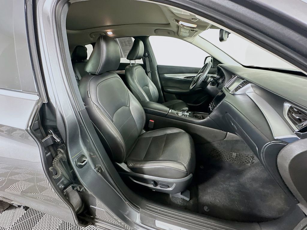 Used 2019 INFINITI QX50 Essential w/ Premium Heat Package image 38