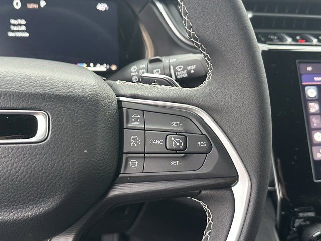 New 2025 Jeep Grand Cherokee Laredo image 28