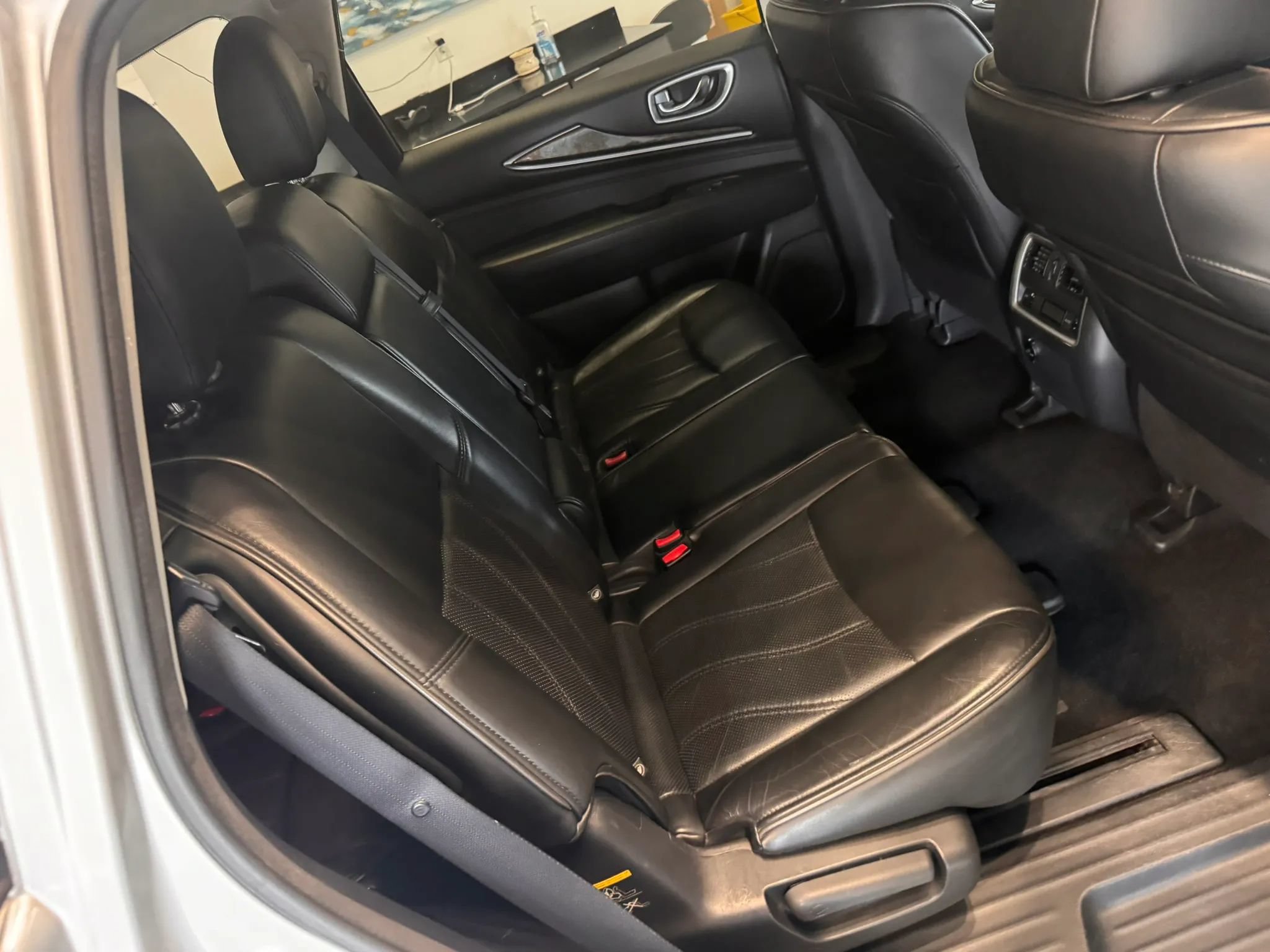 Used 2015 INFINITI QX60 Luxe w/ Premium Plus Package AWD/4WD image 22