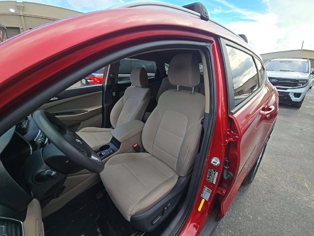Used 2021 Hyundai Tucson Value w/ Cargo Package AWD/4WD image 2