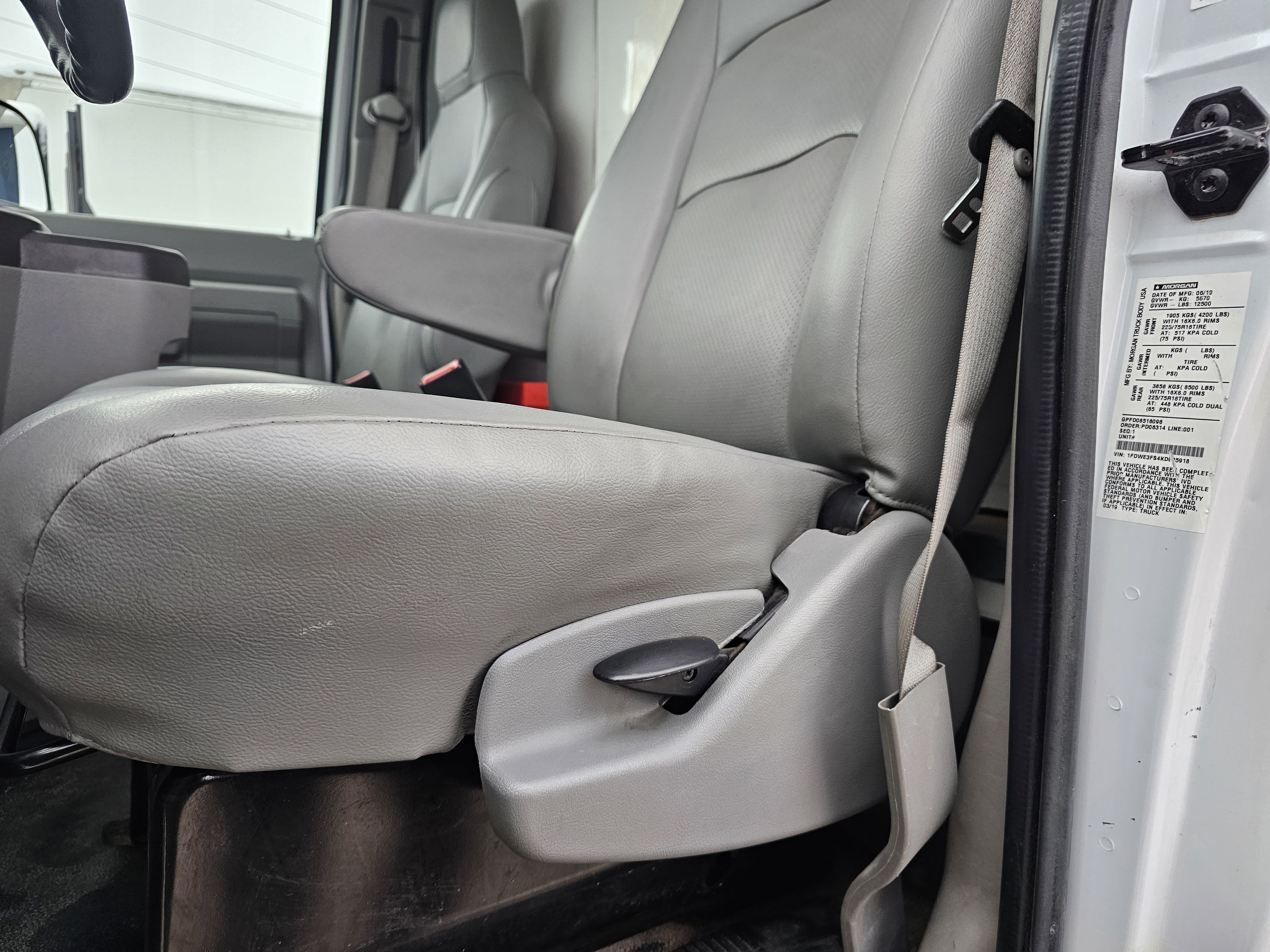 Used 2019 Ford E-350 and Econoline 350 Super Duty w/ Power Windows & Locks Group image 14