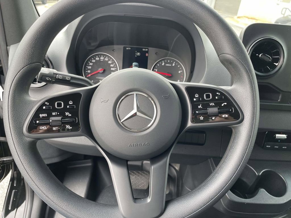 Used 2024 Mercedes-Benz Sprinter 2500 image 19