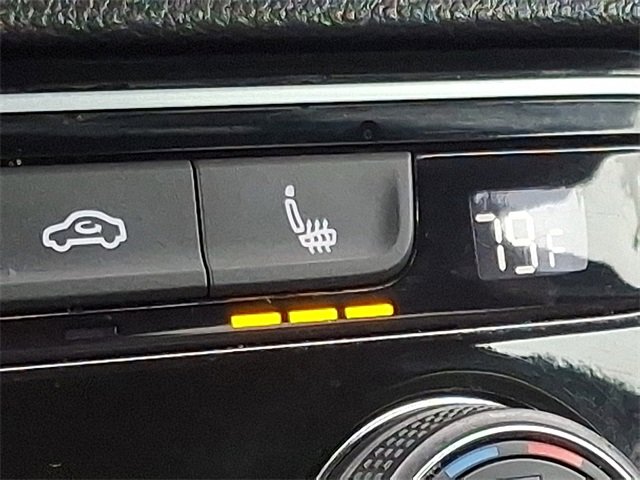 Used 2022 Volkswagen Atlas Cross Sport SE image 25