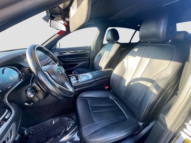 Used 2019 BMW 740i w/ M Sport Package image 21