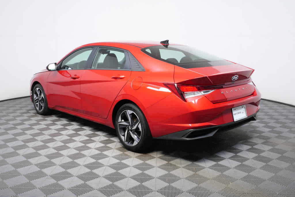 Certified 2023 Hyundai Elantra SEL w/ Convenience Package image 25
