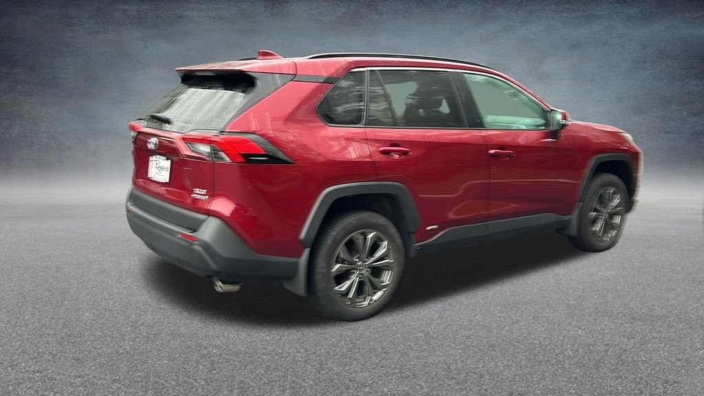Used 2022 Toyota RAV4 XLE Premium AWD/4WD image 29