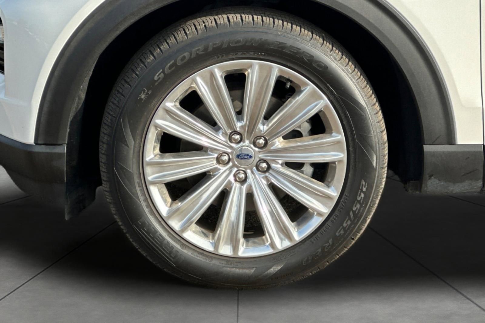 Used 2023 Ford Explorer Limited w/ Limited Technology Package image 33