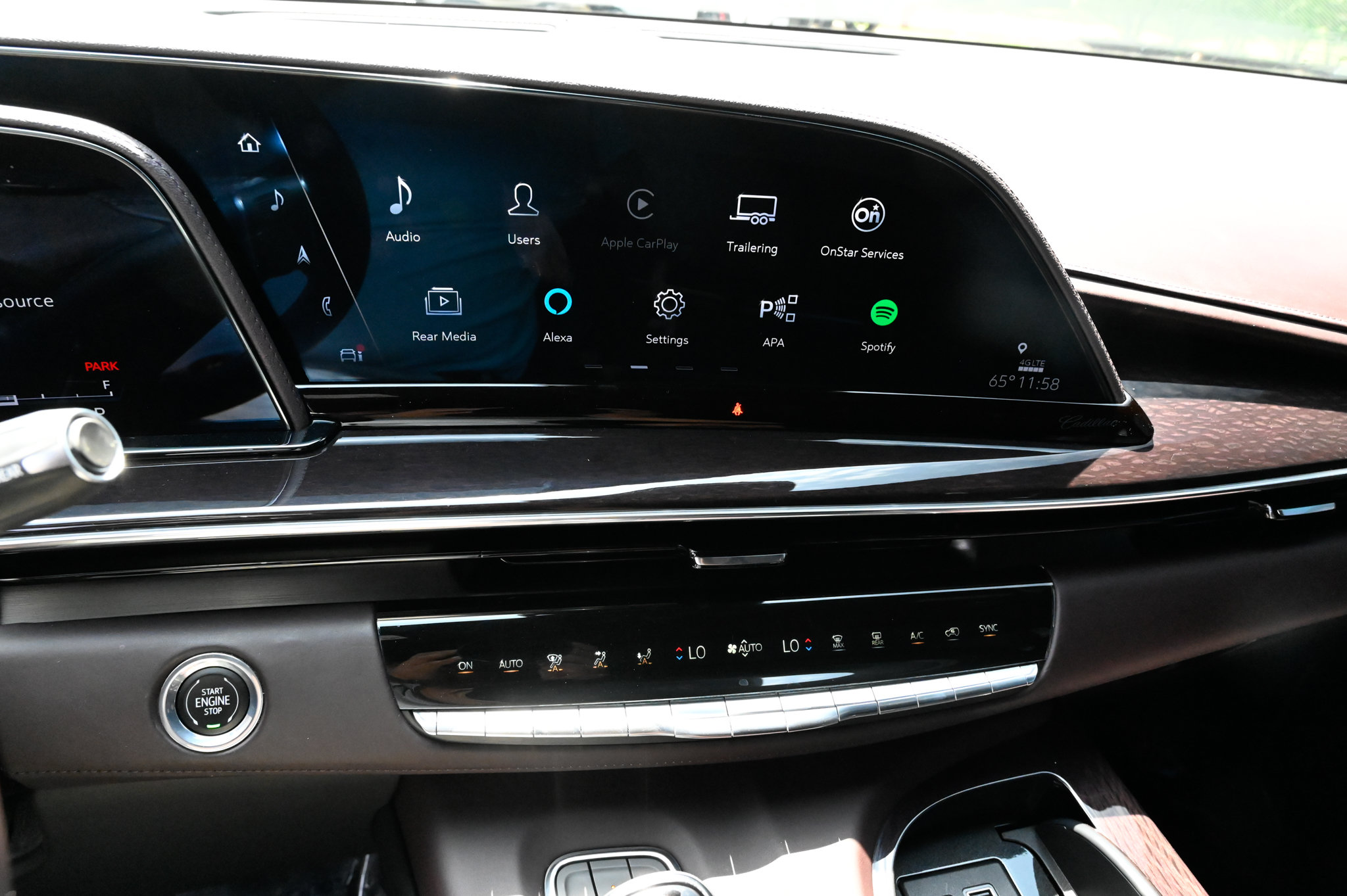 Used 2023 Cadillac Escalade ESV Sport Platinum w/ LPO, ONYX Package AWD/4WD image 29